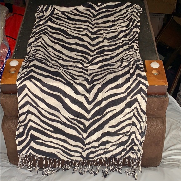 Scarf - Picture 3 of 3